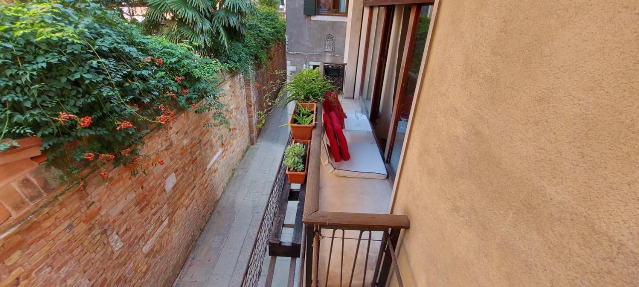 Antico Rio Acqua Dolce Apartment Venesia Bagian luar foto