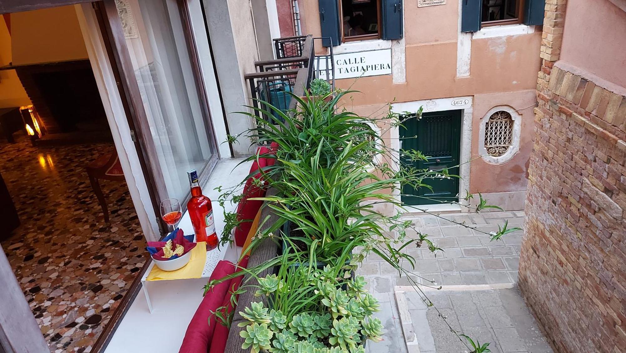 Antico Rio Acqua Dolce Apartment Venesia Bagian luar foto